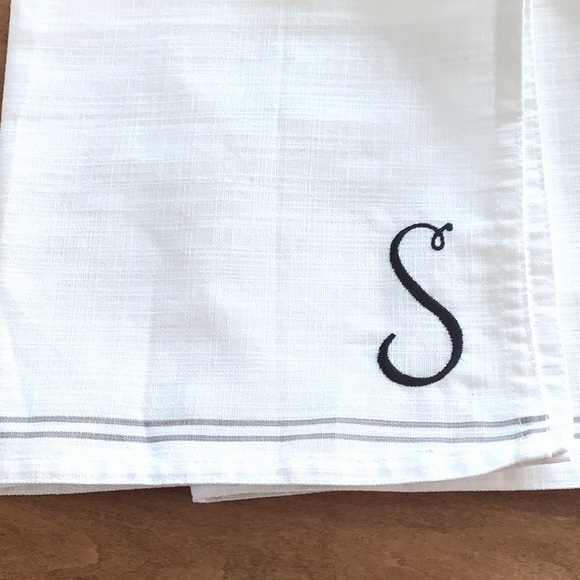 Monogram Napkins NWOT - Picture 2 of 5
